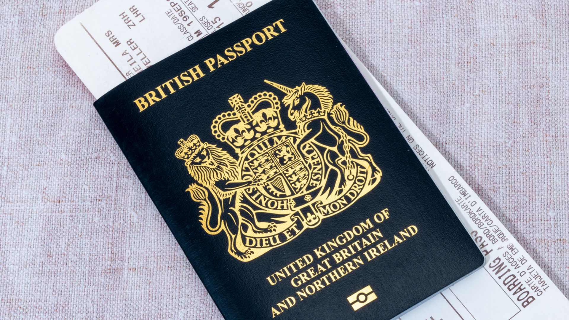 10-year passport rule confusion cleared up | Money newsletter