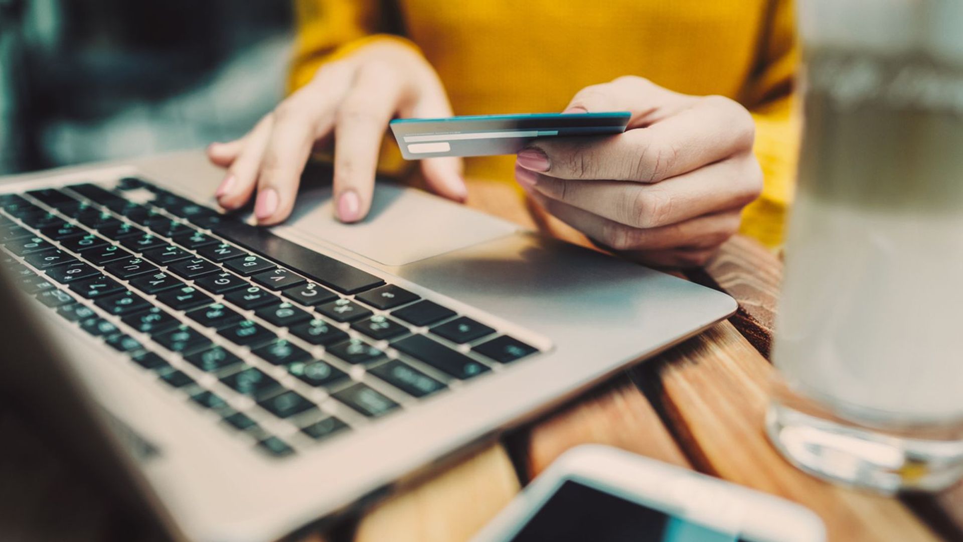 More than 100 firms face online pricing crackdown