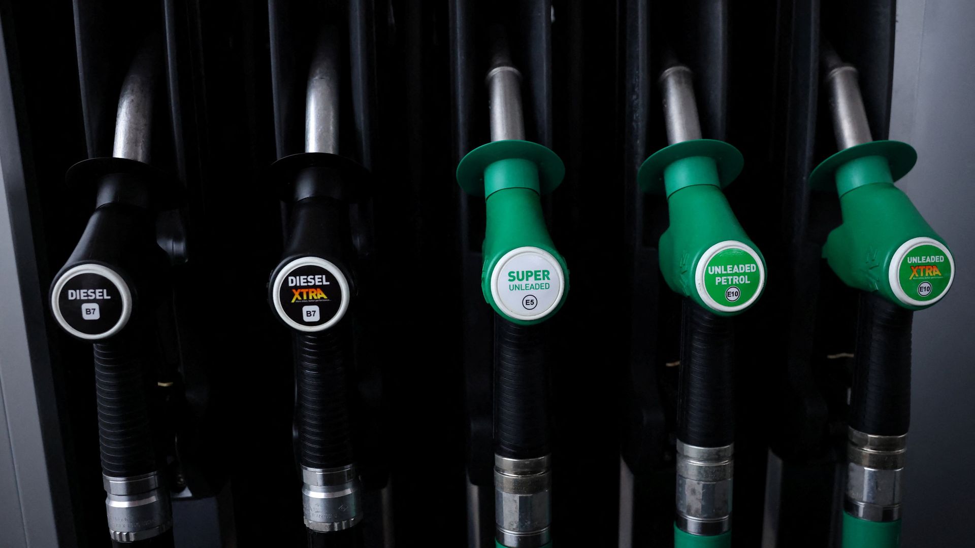 Zero growth in January as economic outlook clouded by war-linked inflation threat