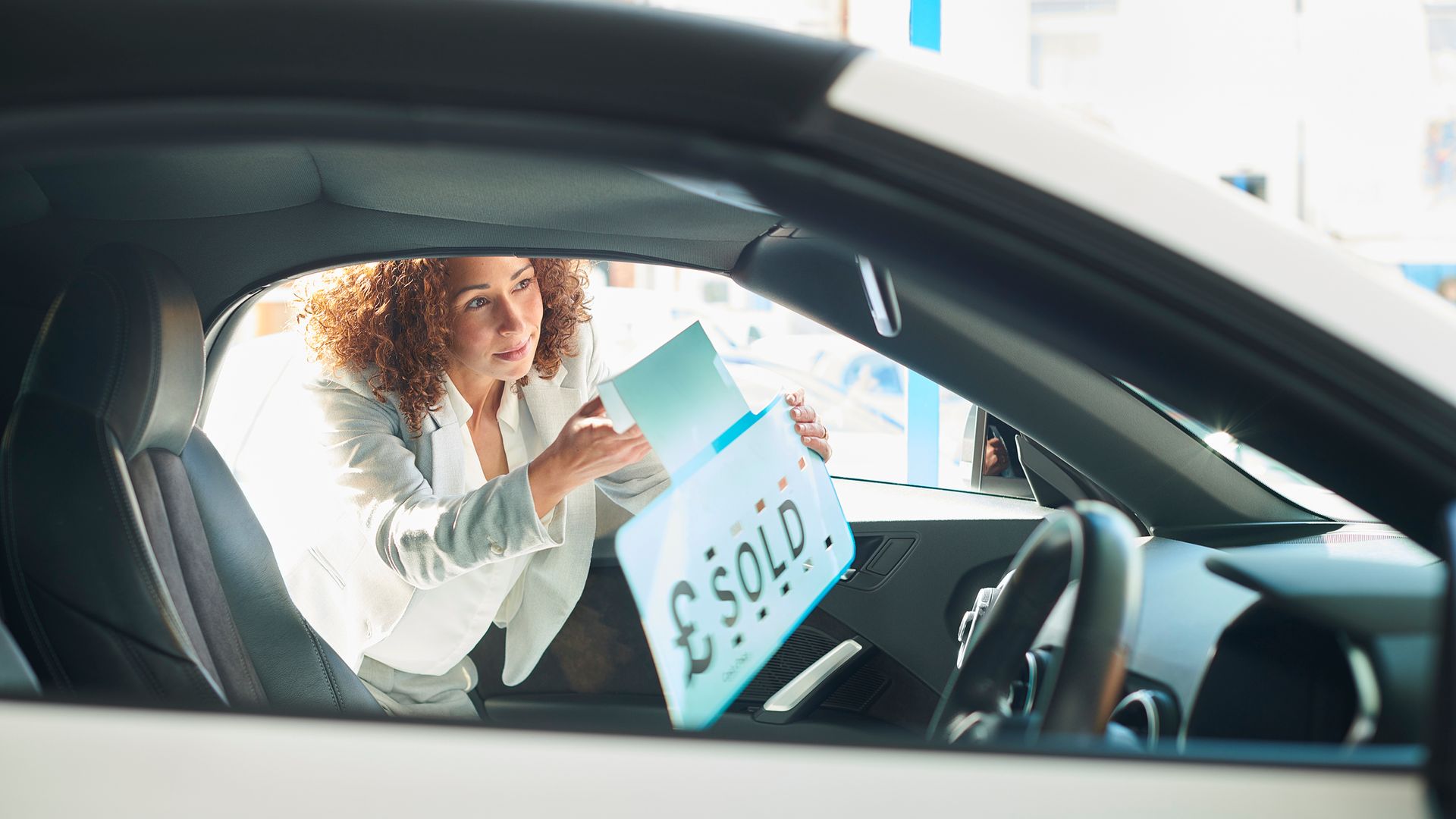 Sales target for electric vehicles remains distant despite fuel price spike