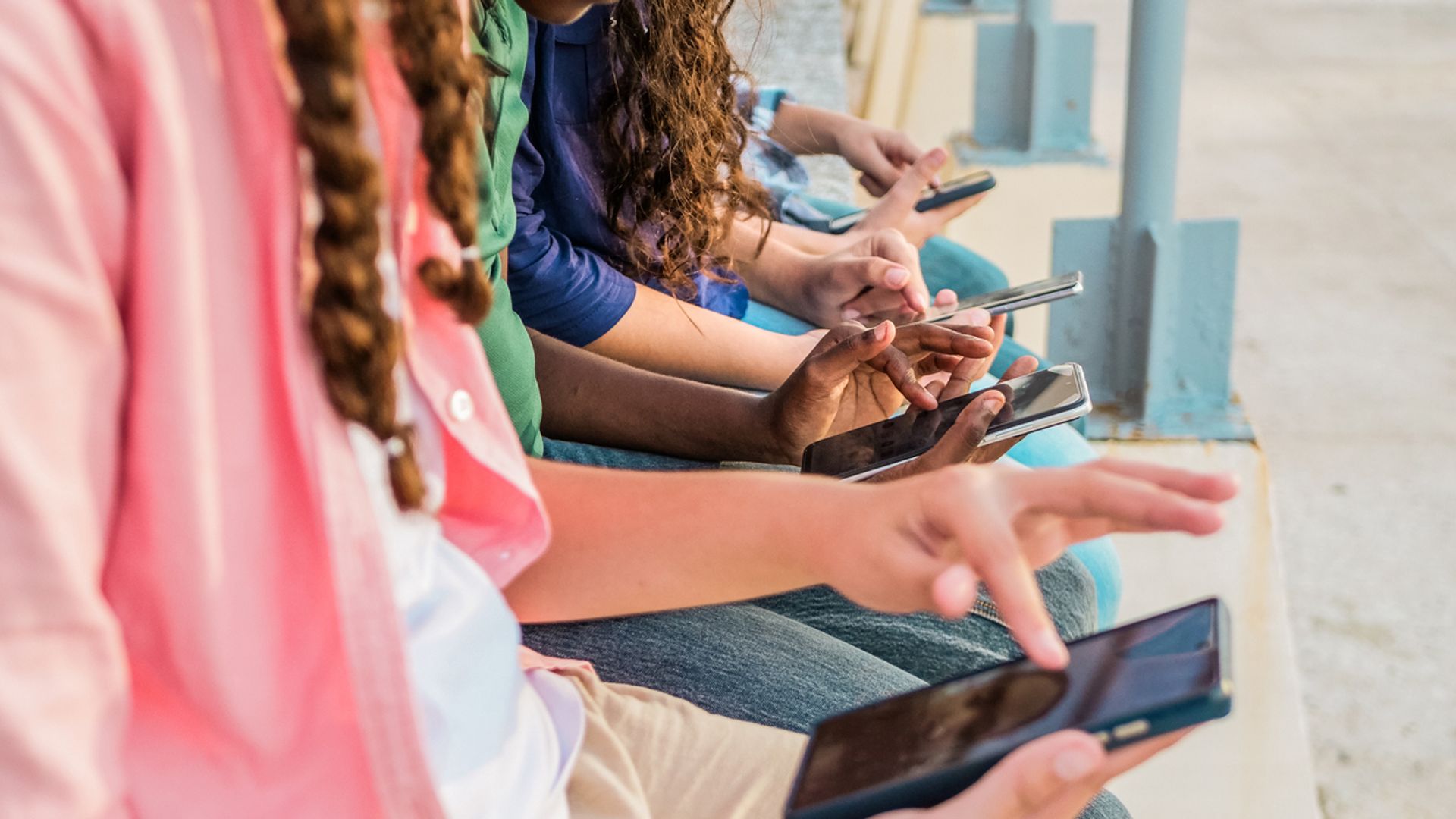 Instagram and YouTube 'engineer addiction' in young people, landmark trial hears