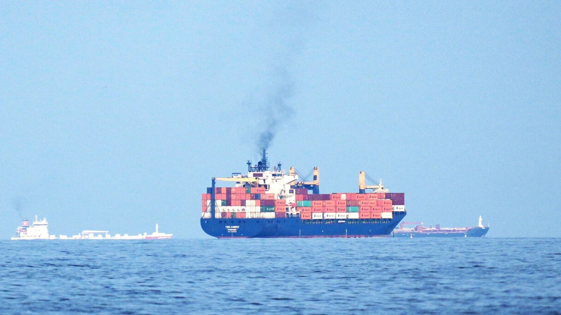 Extraordinary announcement not enough to bring down oil price