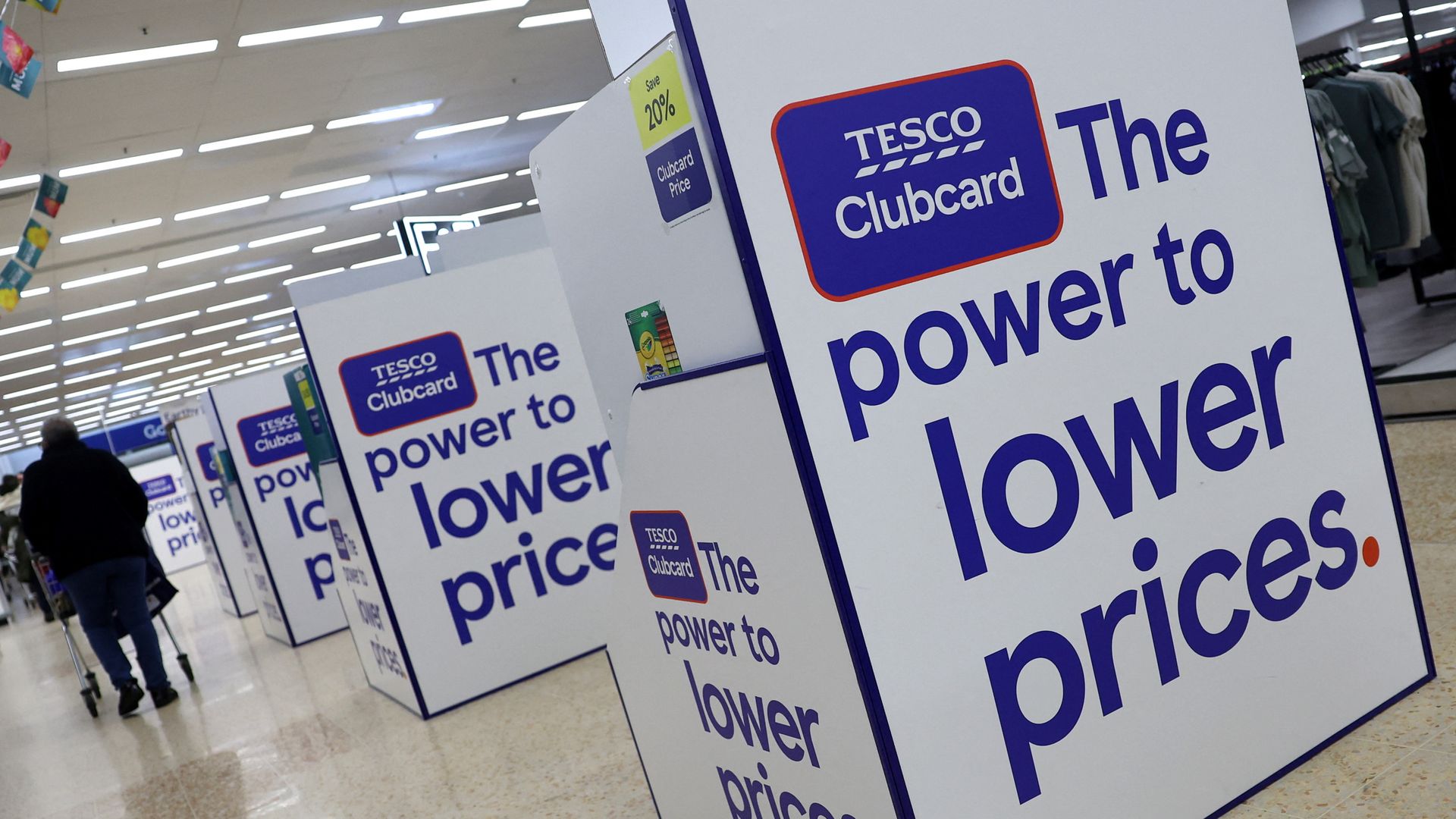Tesco promises 'strong deals' amid 'intensive' price war - as profits expected to hit &#163;3bn