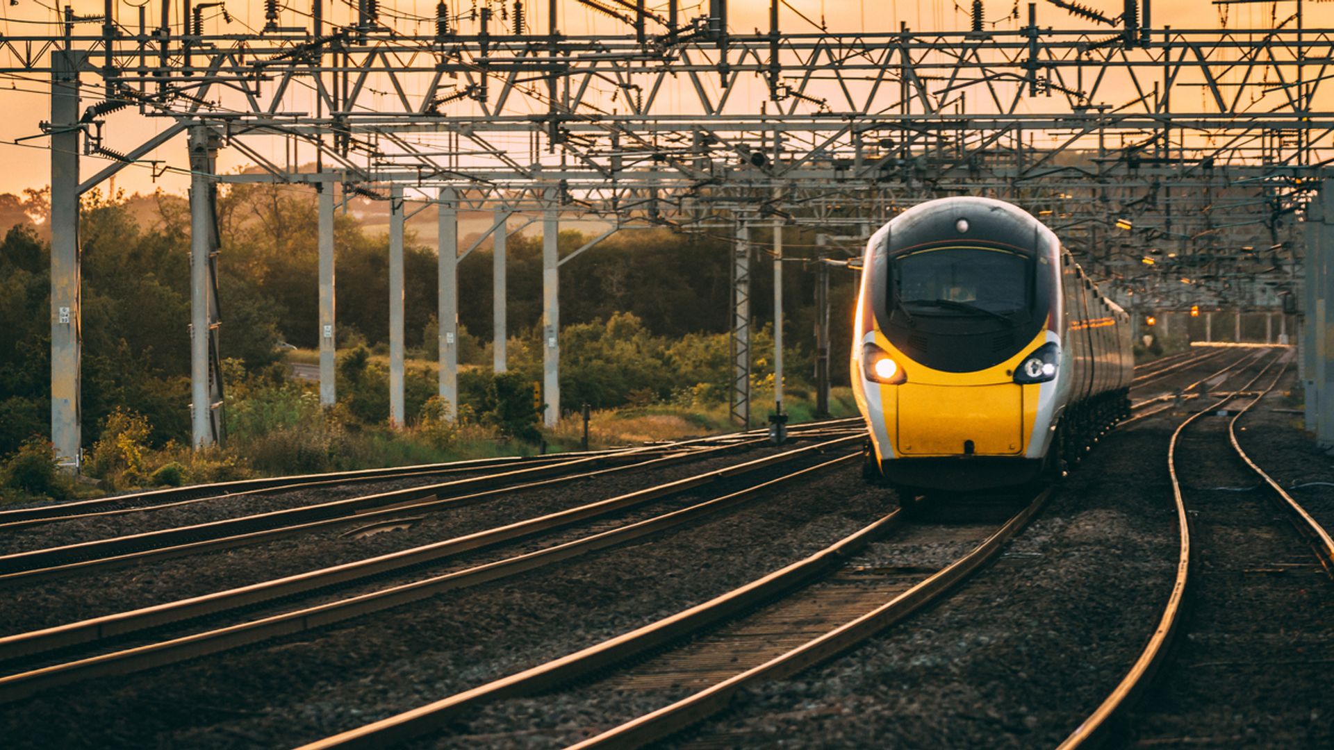 Teenagers to be allowed to drive trains from this summer