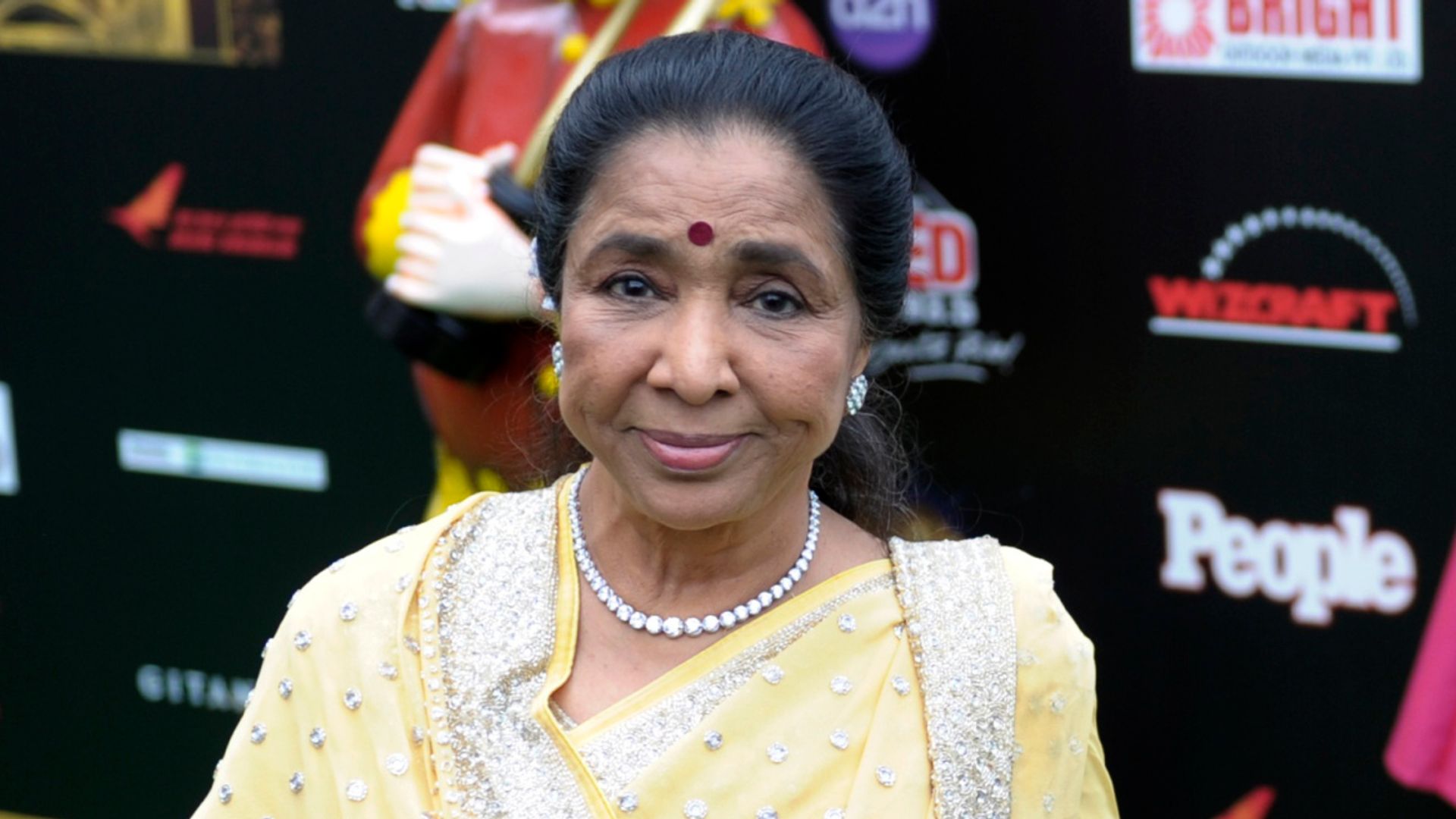 Legendary Bollywood singer Asha Bhosle dies aged 92