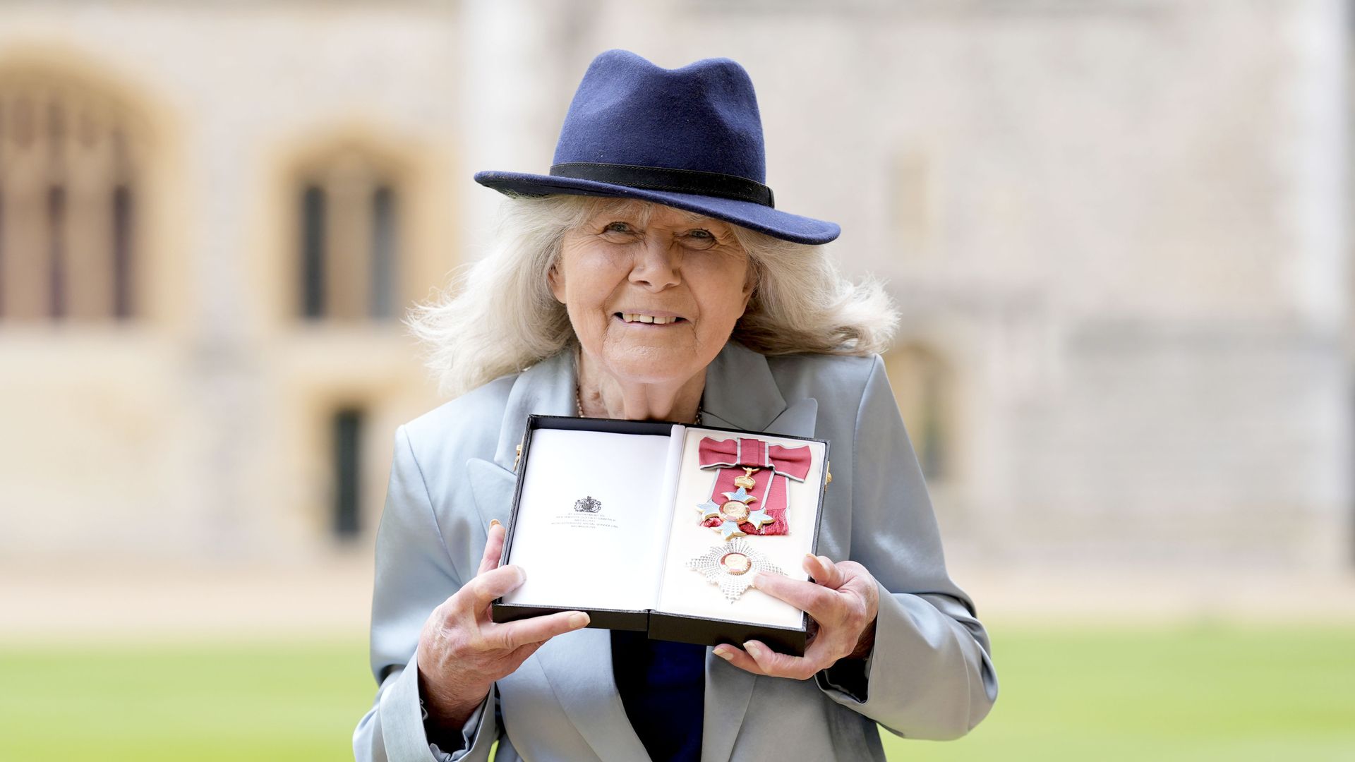Author Dame Jilly Cooper died after fall at home, inquest finds