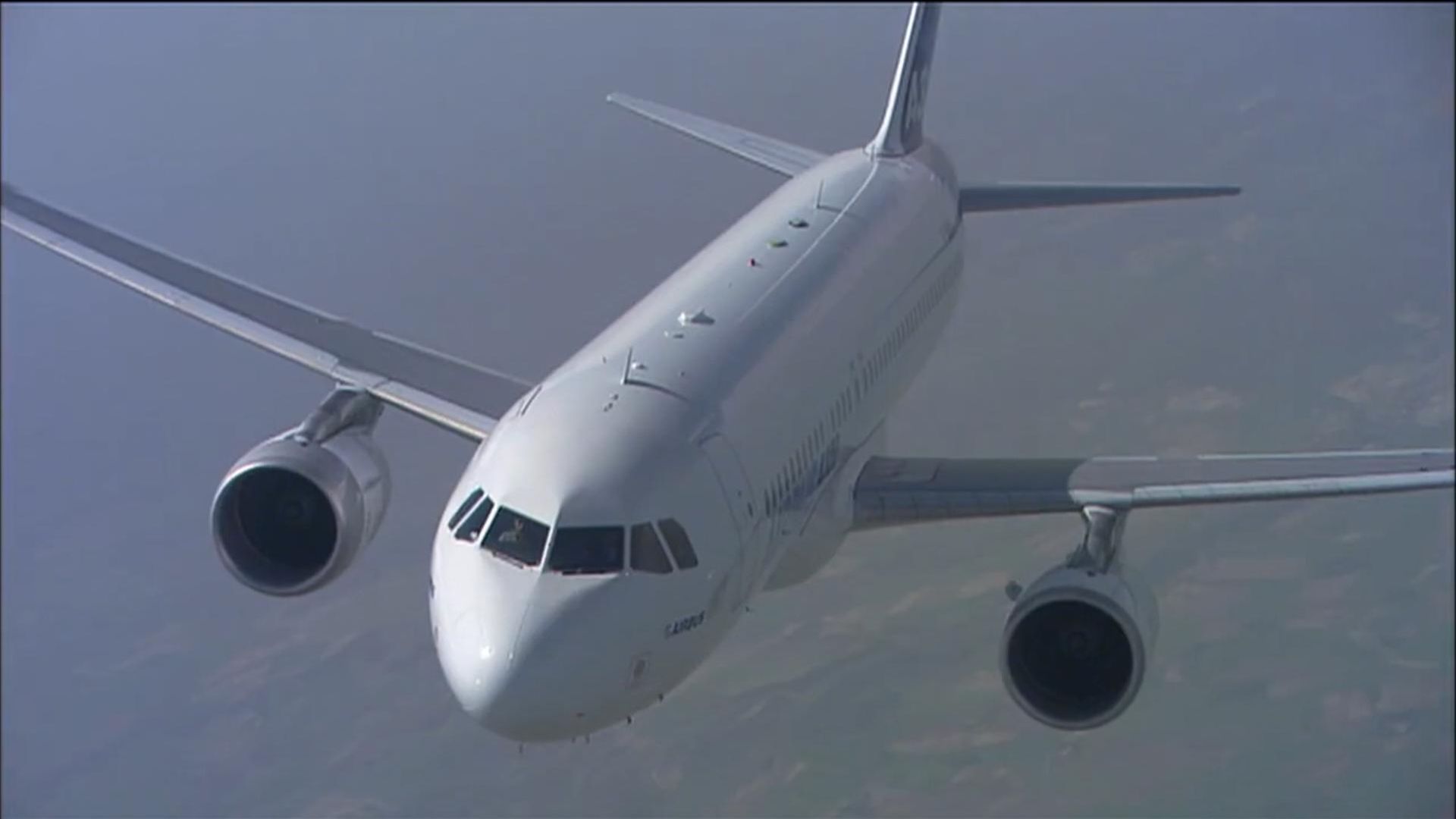 Why plane's sudden drop in altitude led to thousands needing software updates