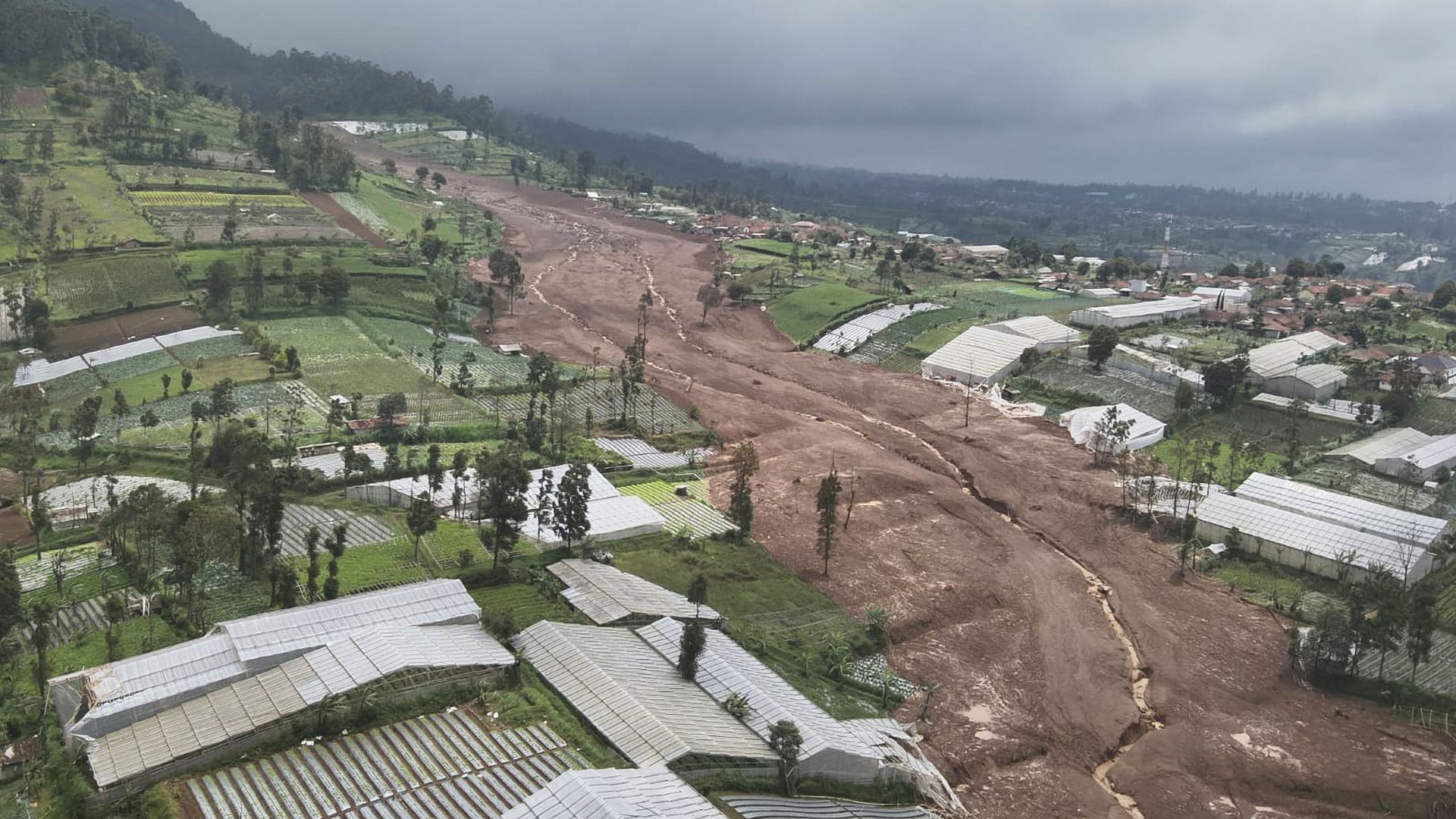 Eight dead and more than 80 missing after Indonesia landslide