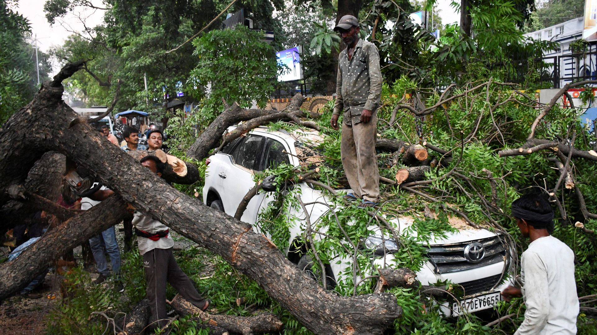 Over 100 killed as storm hits India's Uttar Pradesh state
