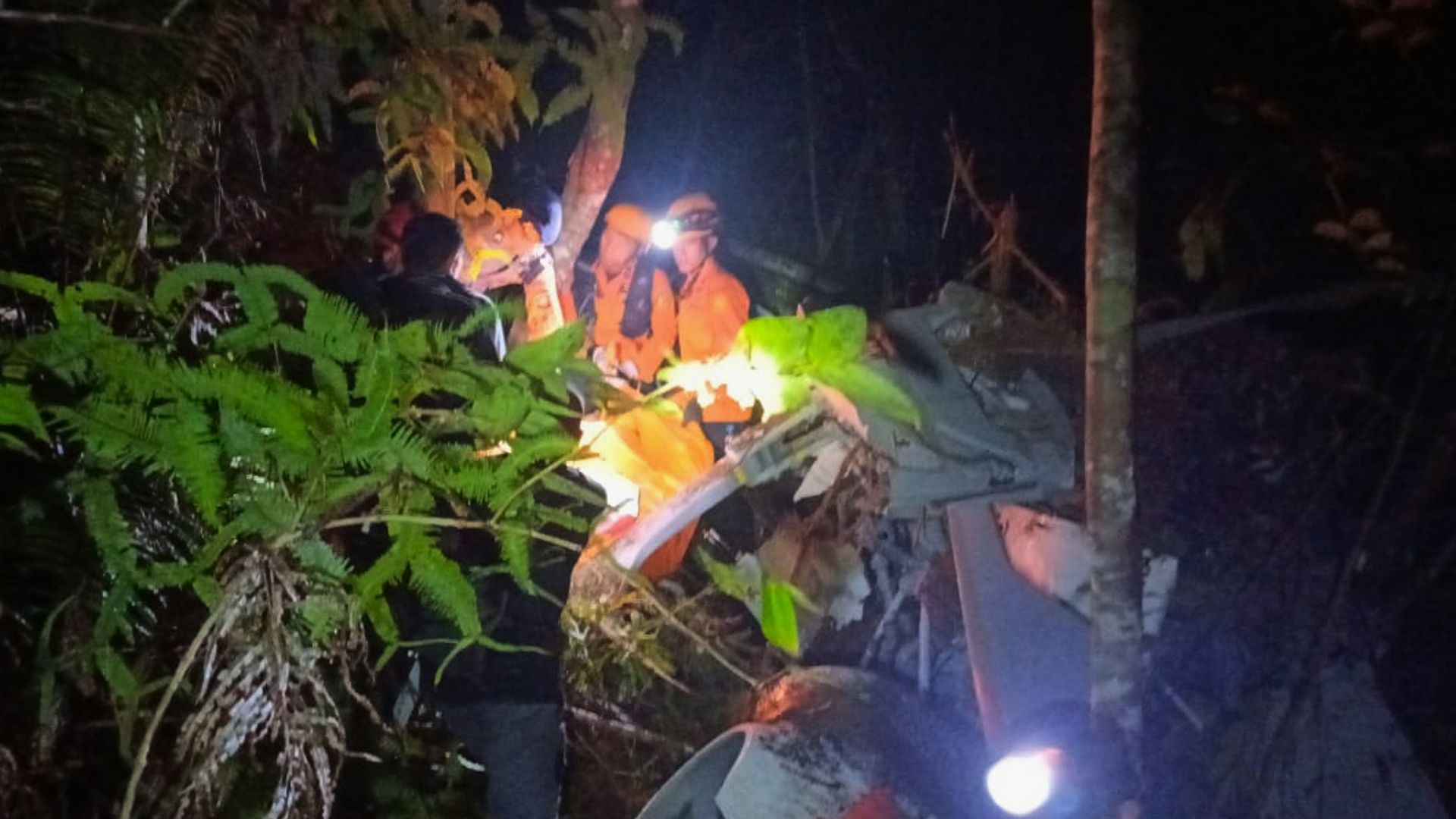 Eight dead after helicopter crash