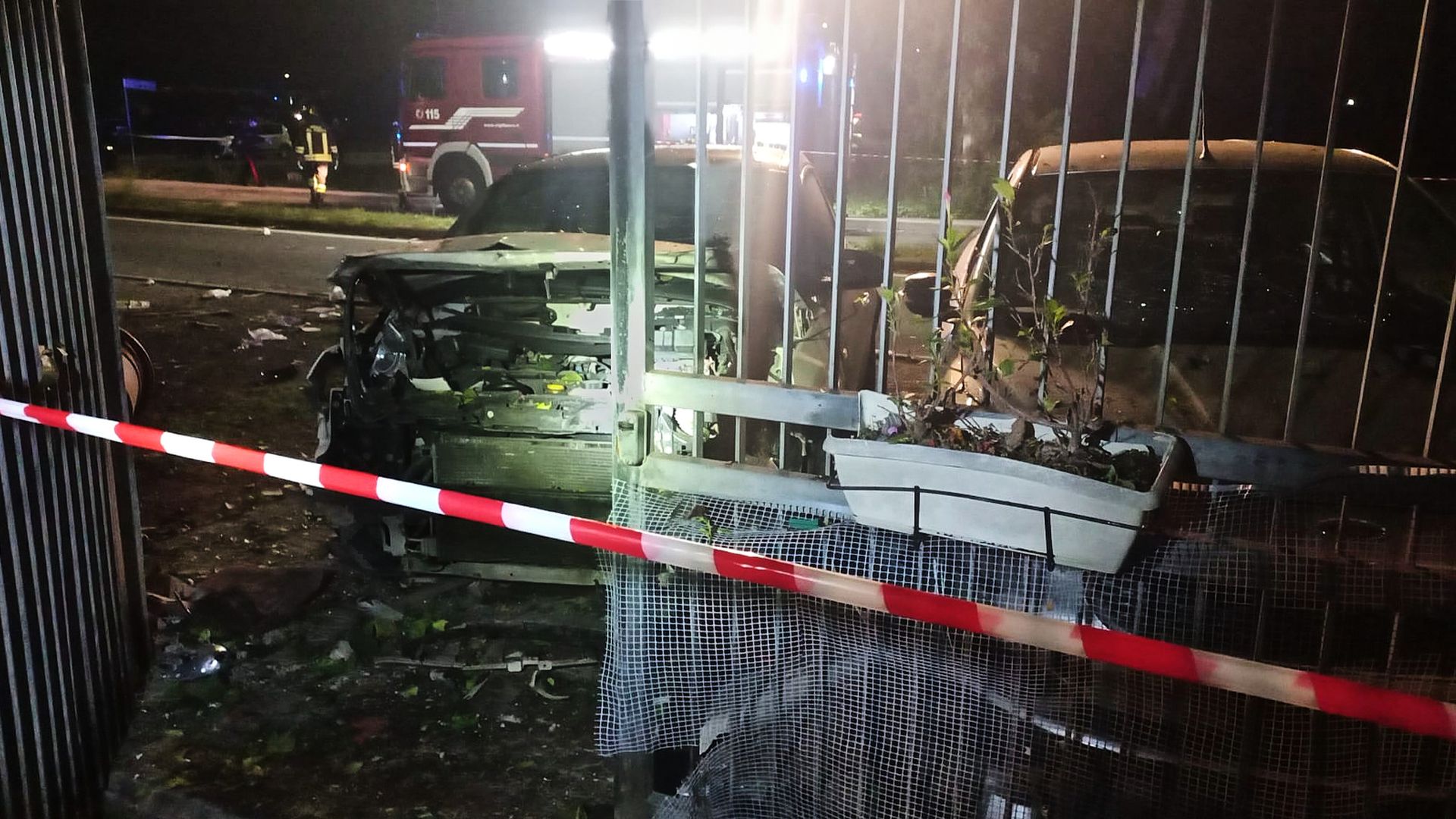 Italian anti-mafia police investigating explosion of journalist's car
