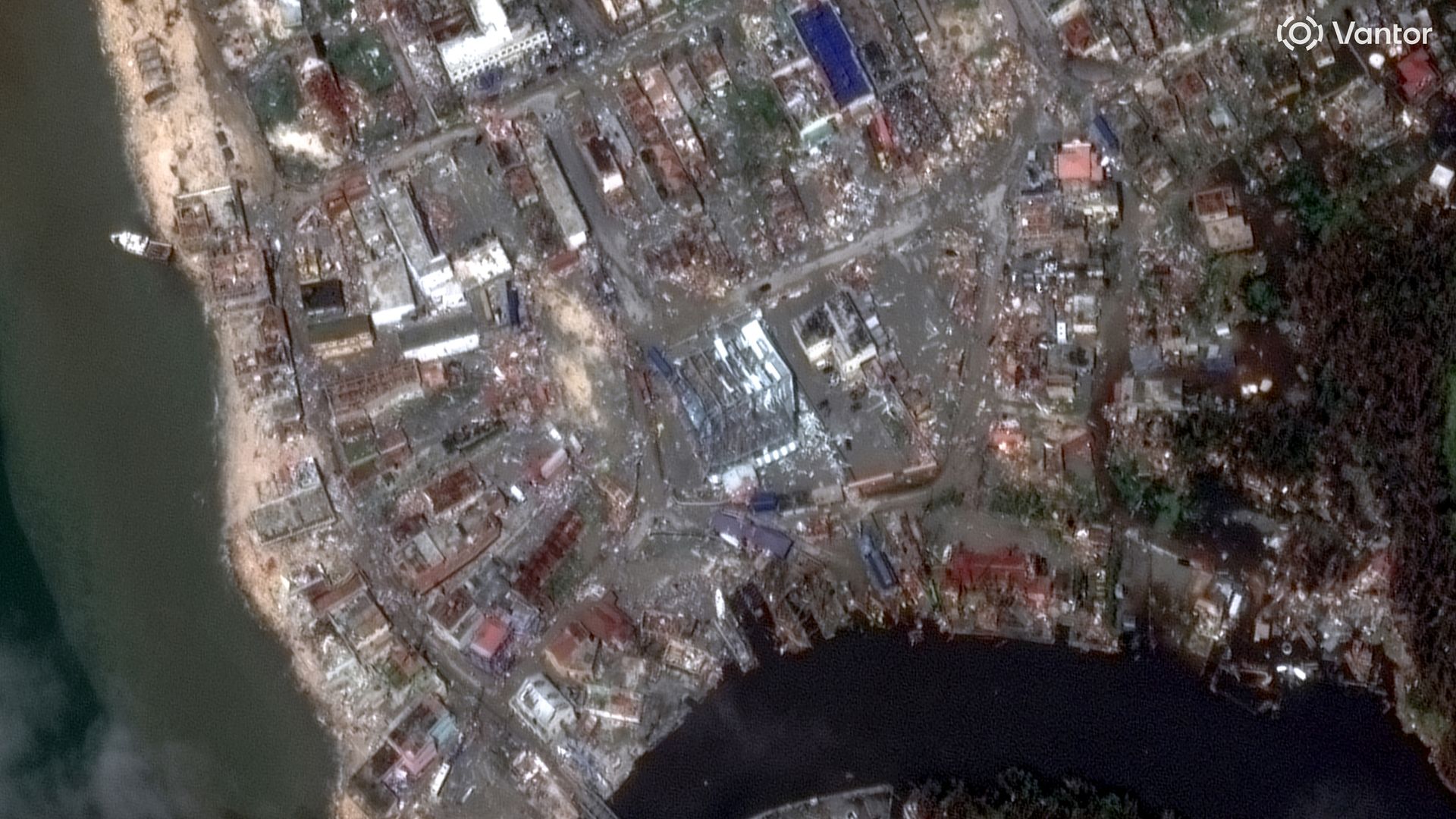Destruction in Jamaica revealed in before and after satellite images