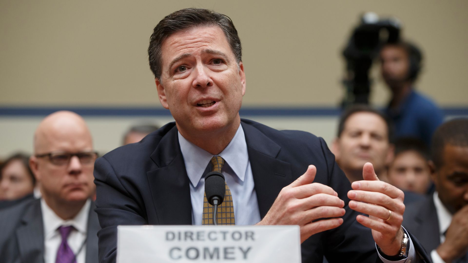 Ex-FBI chief charged with lying to Congress after investigating Trump