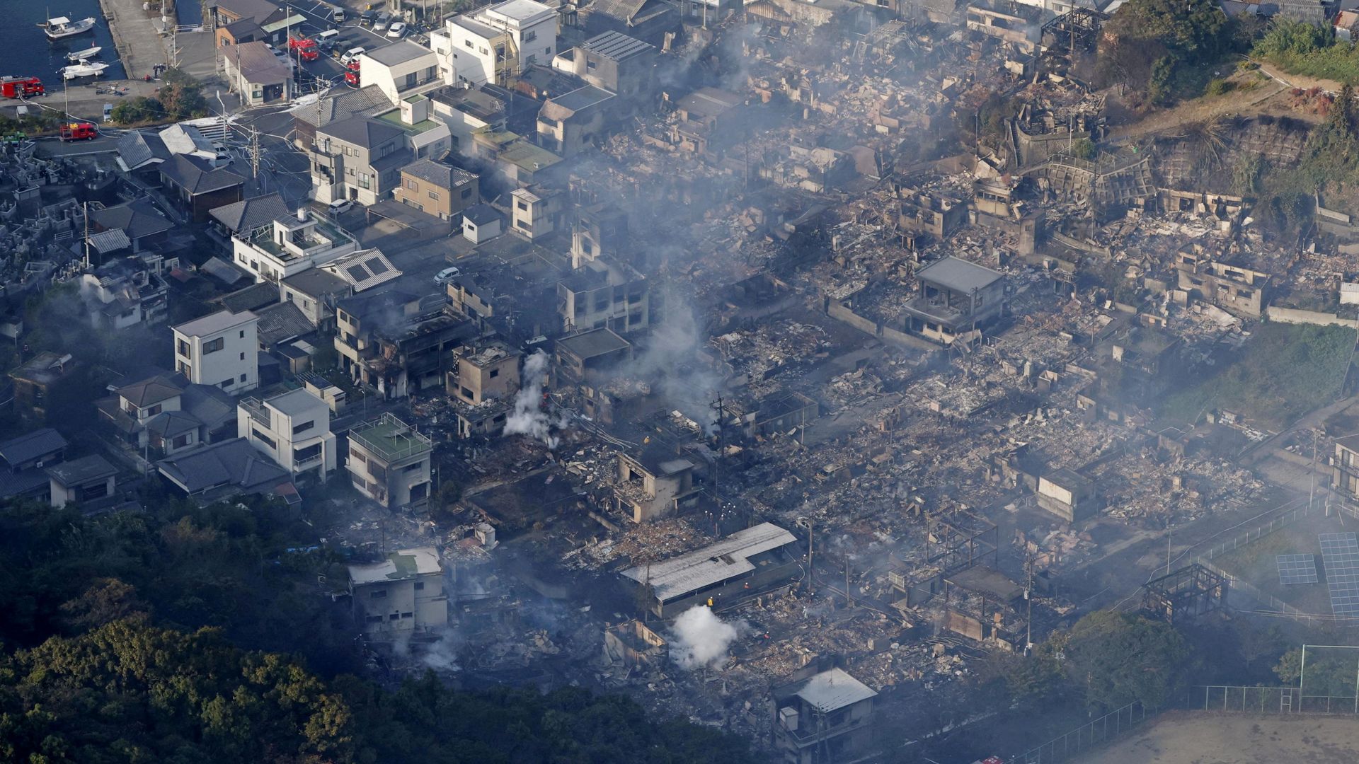 One killed and 170 homes damaged or destroyed as fire burns in Japan