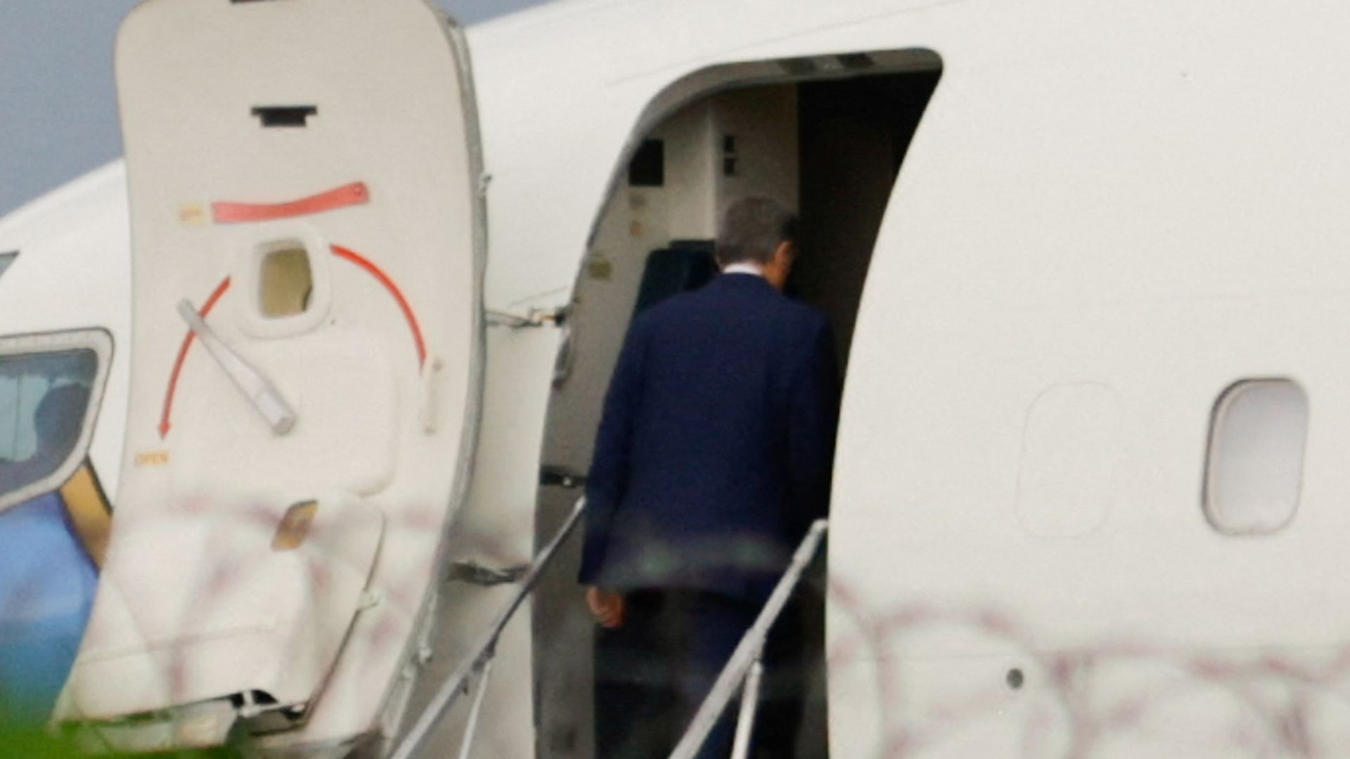 CIA chief visits Cuba as US demands 'fundamental changes'