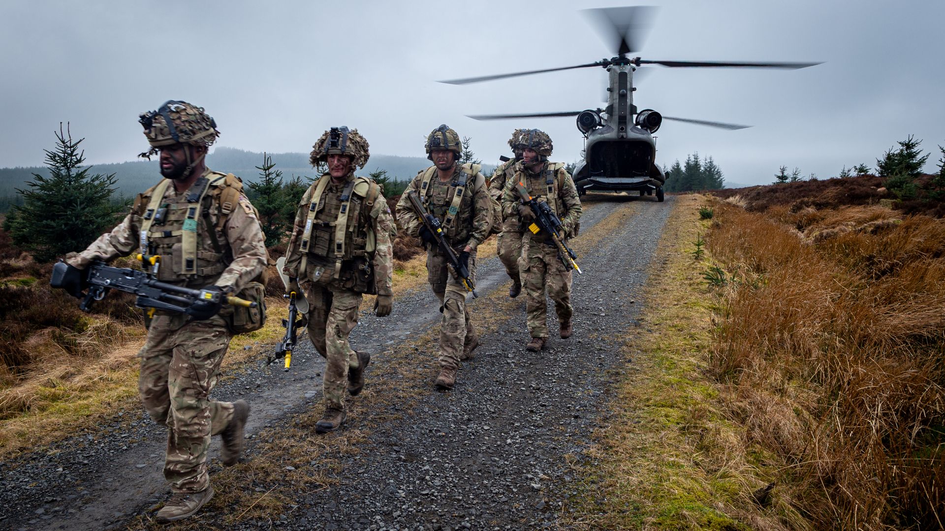 Soldiers prepare for NATO deployment near Russian border with urban combat drills