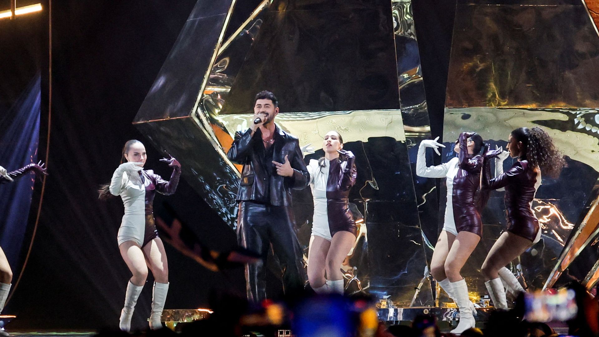 Israel qualifies for Eurovision final