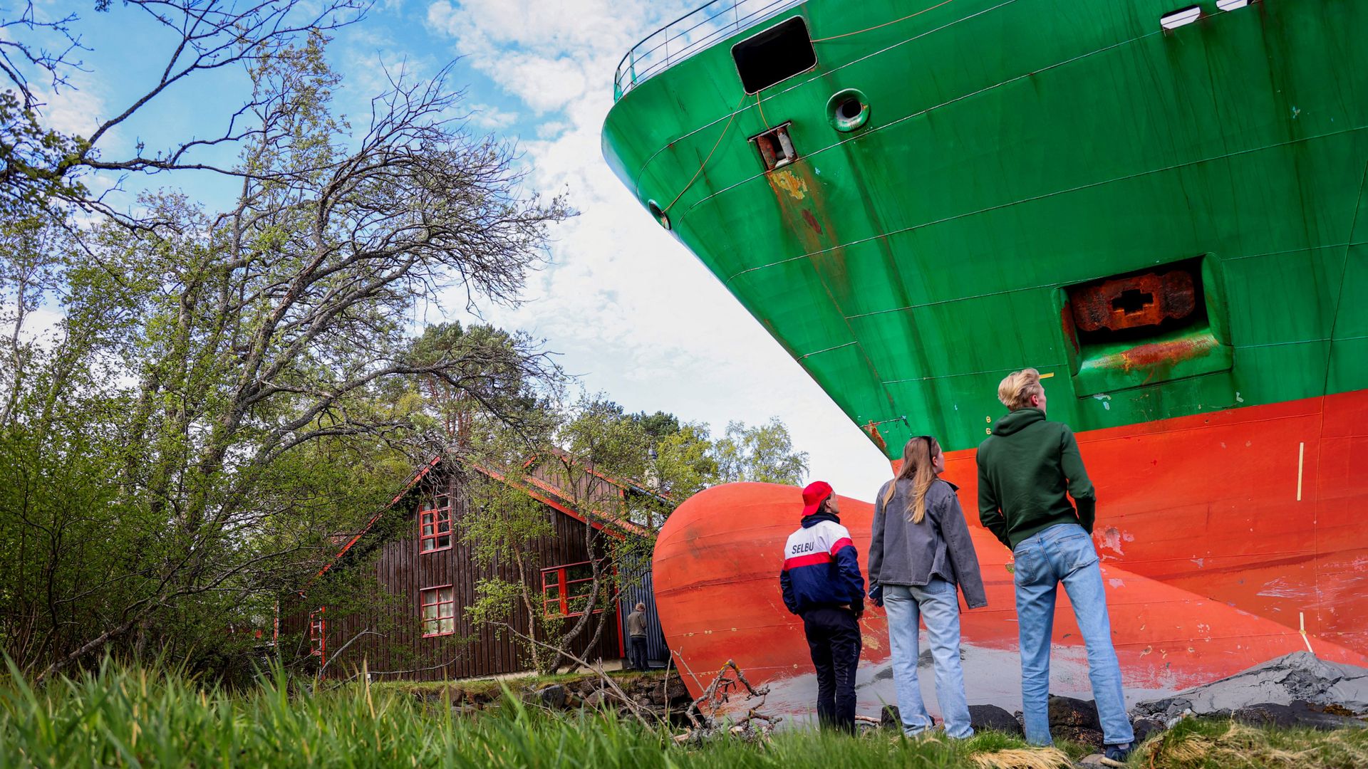 Cargo ship crashes into a man's front garden