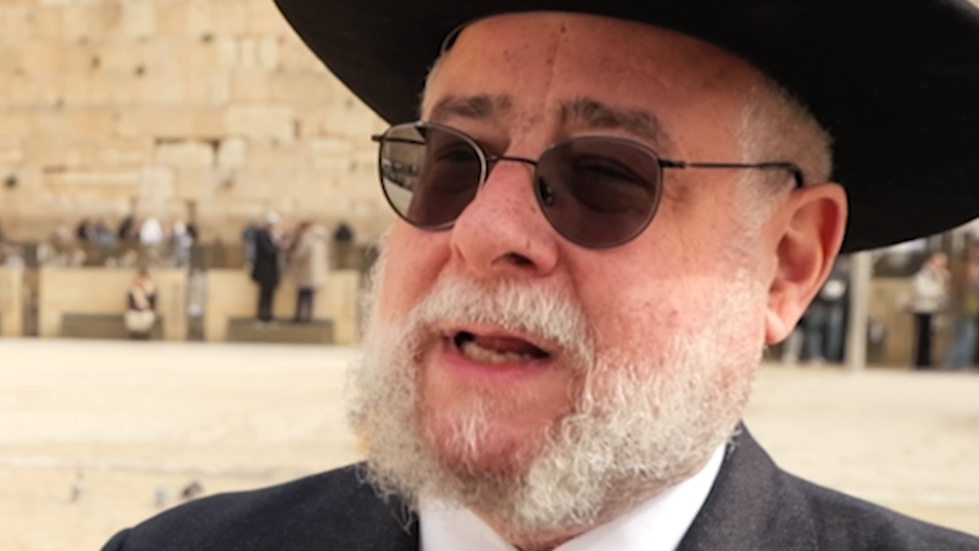 Top rabbi says Europe must do 'much more' to support revolution in Iran