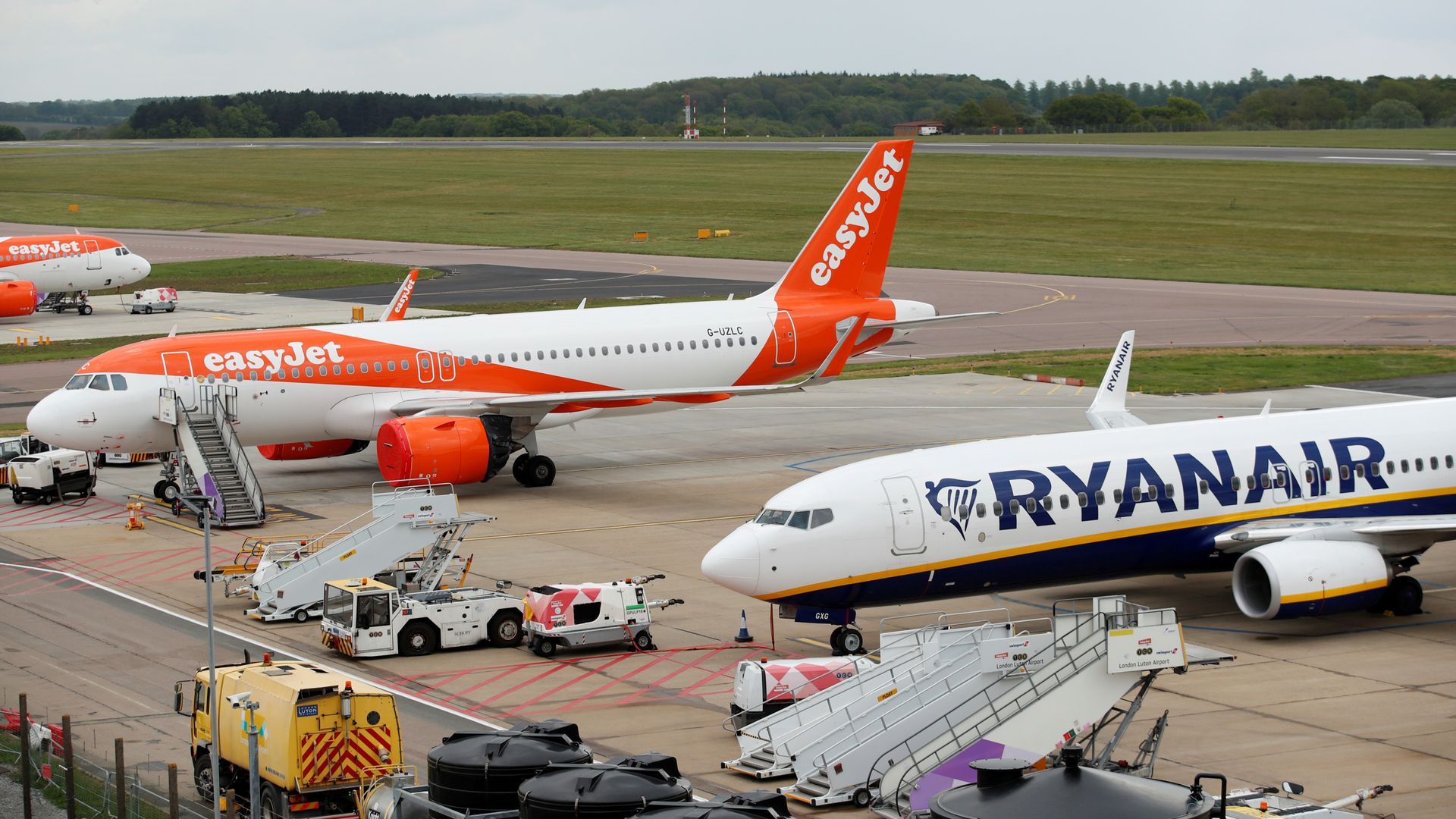 Ryanair and easyJet cancel hundreds of flights