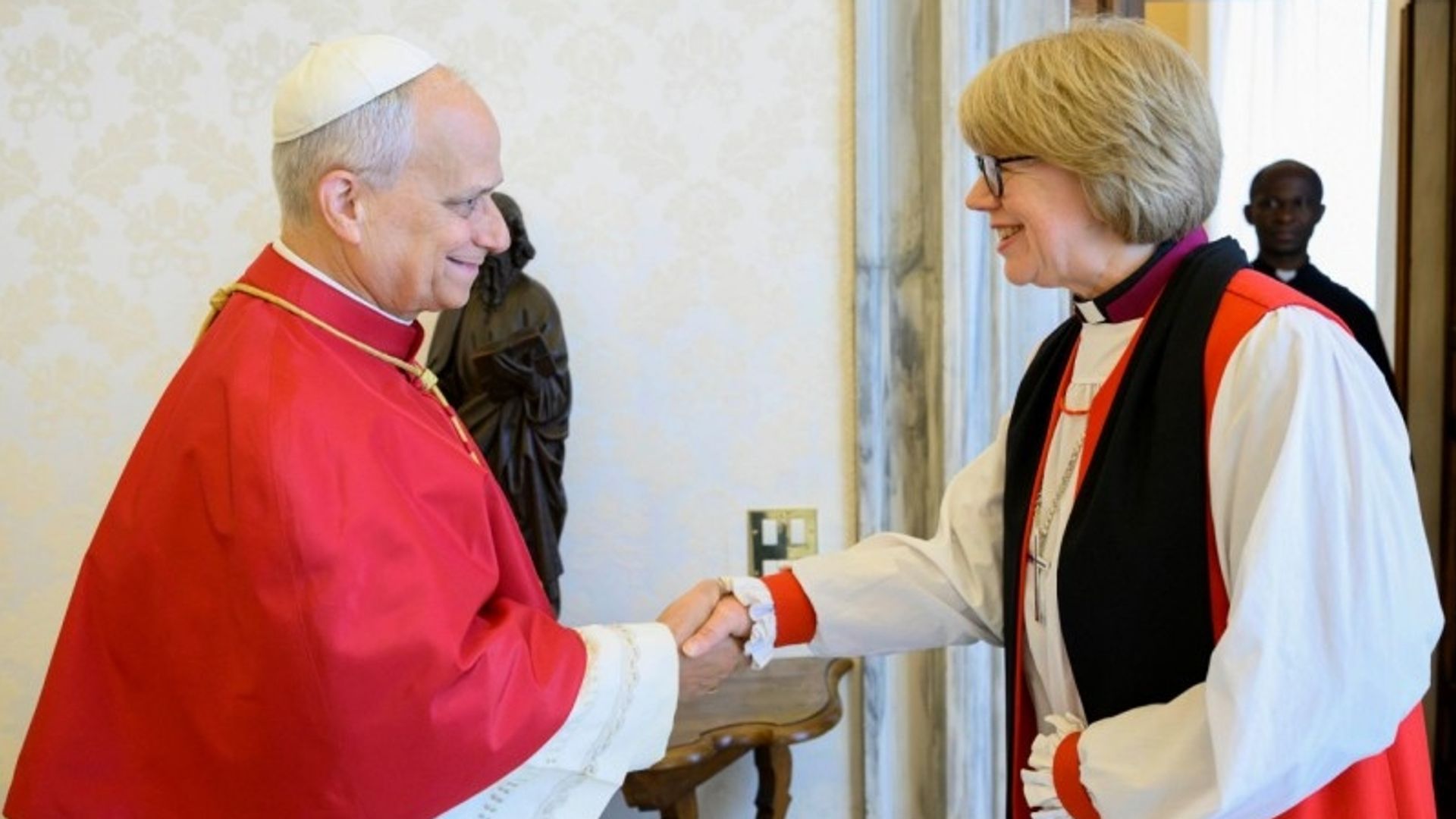 Archbishop of Canterbury prays with Pope Leo in historic meeting