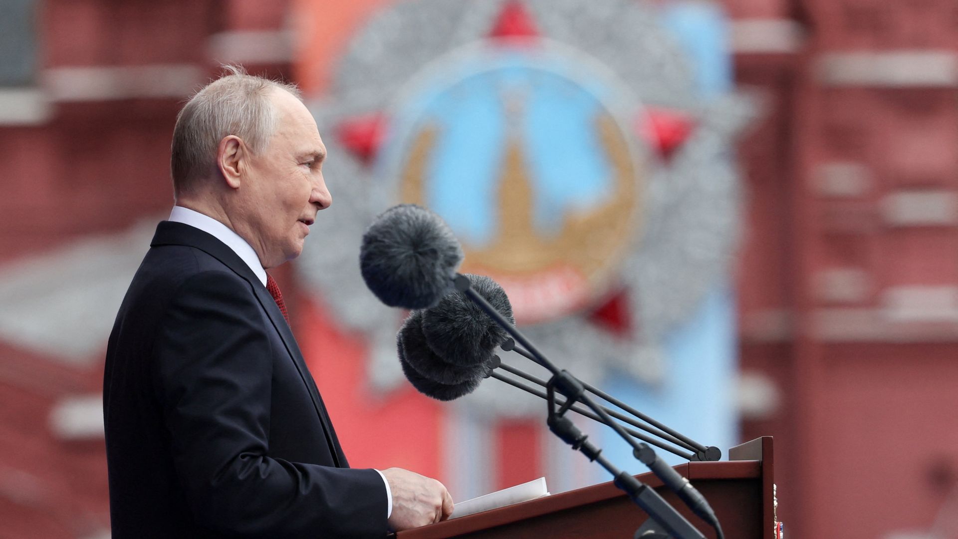 Ukraine and Russia accuse each other of breaking ceasefire