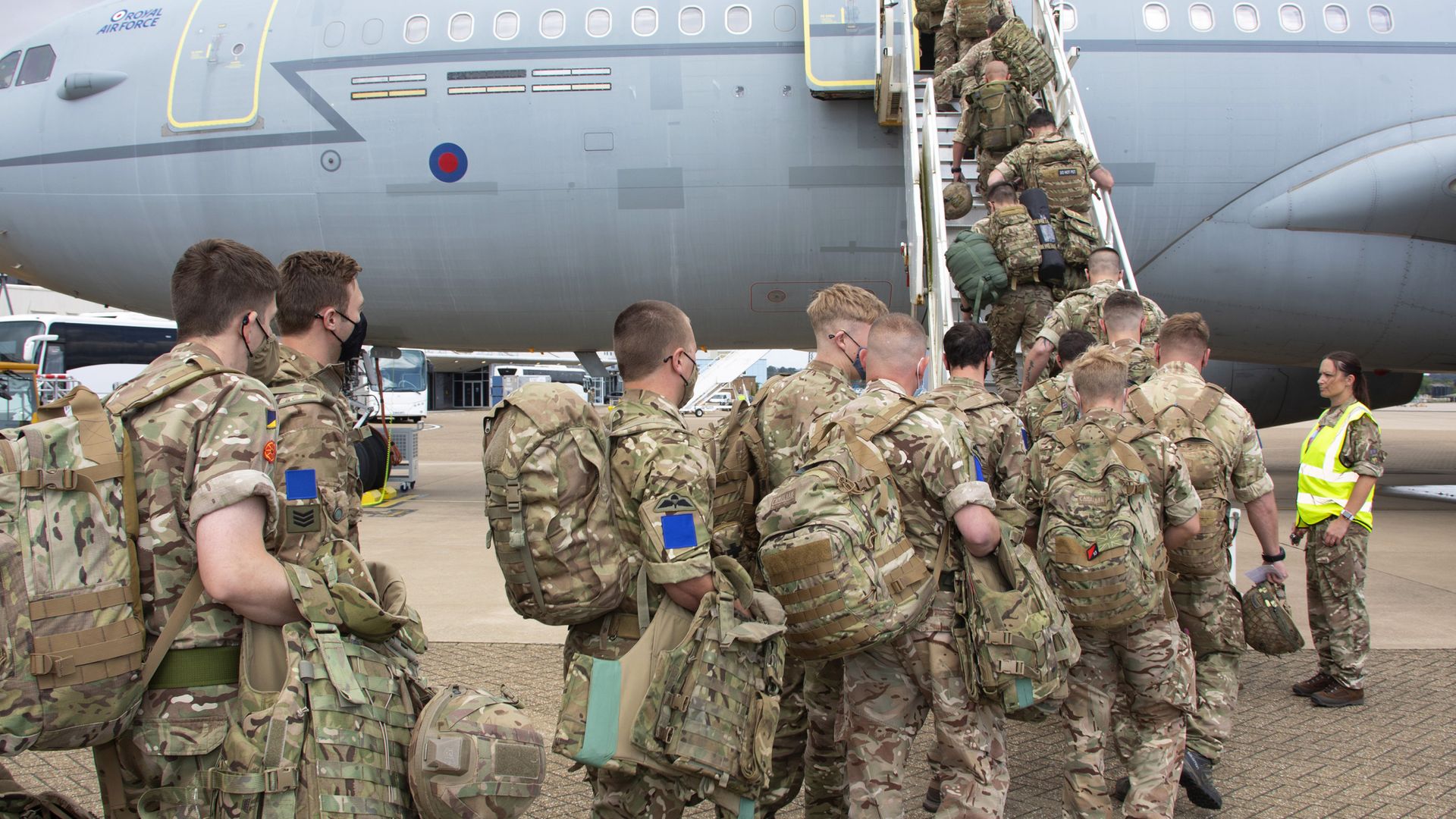 We're ready to send in troops if Trump strikes Ukraine peace deal, says defence secretary