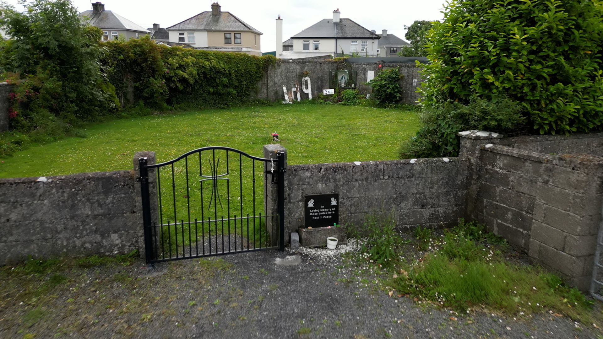 Dig for remains of 800 infants begins