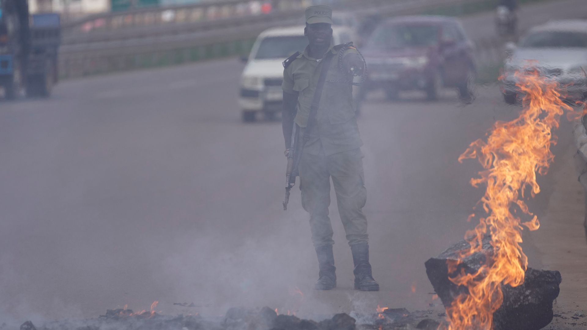 'Massacre' as Uganda election descends into deadly violence