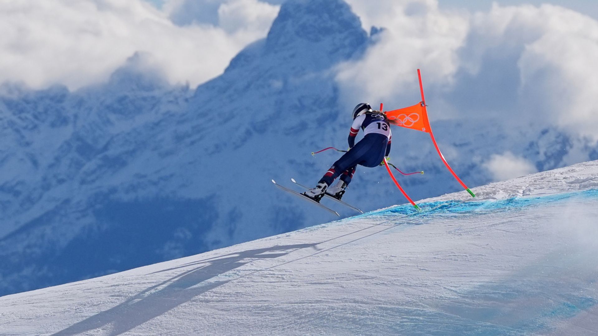 Lindsey Vonn suffers devastating crash in Olympics downhill skiing final