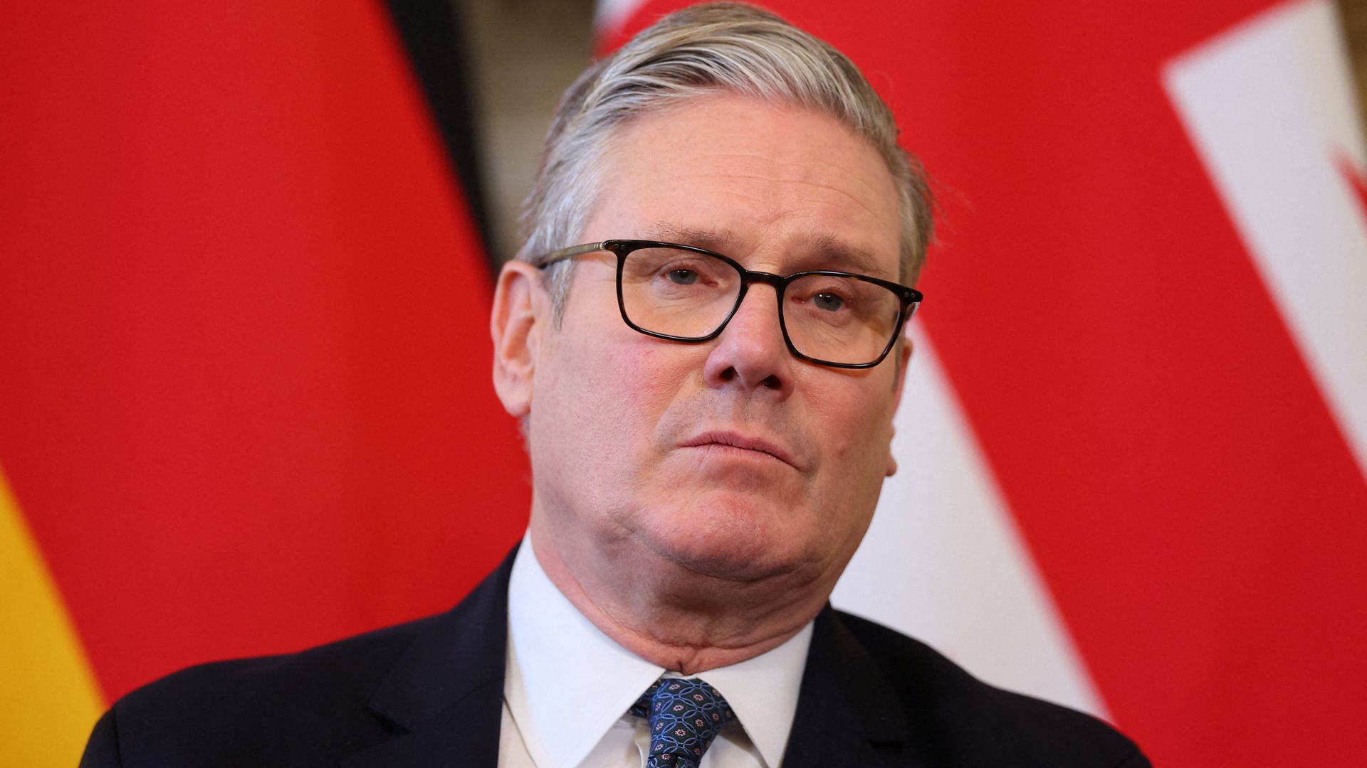 Starmer urges doctors to accept deal to avert Christmas strikes amid 'super flu' outbreak