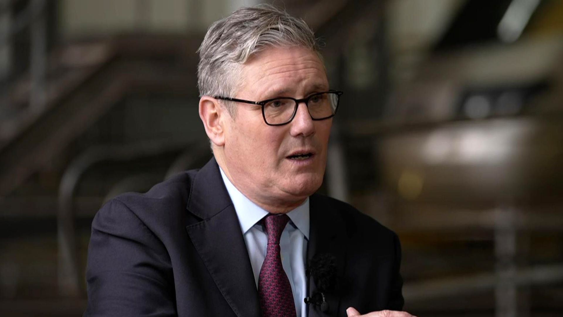 Starmer refuses to rule out manifesto-breaking tax rises in budget