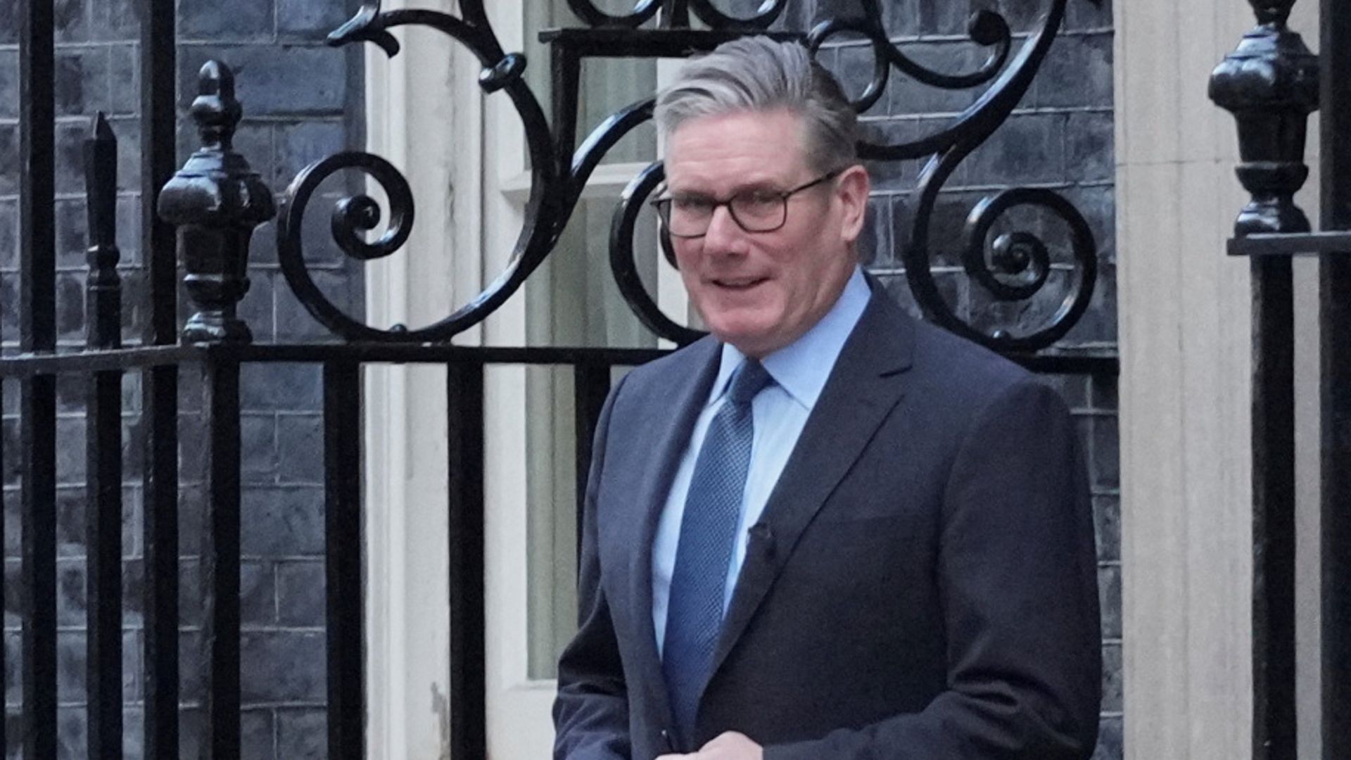 I'm not leaving, insists Starmer