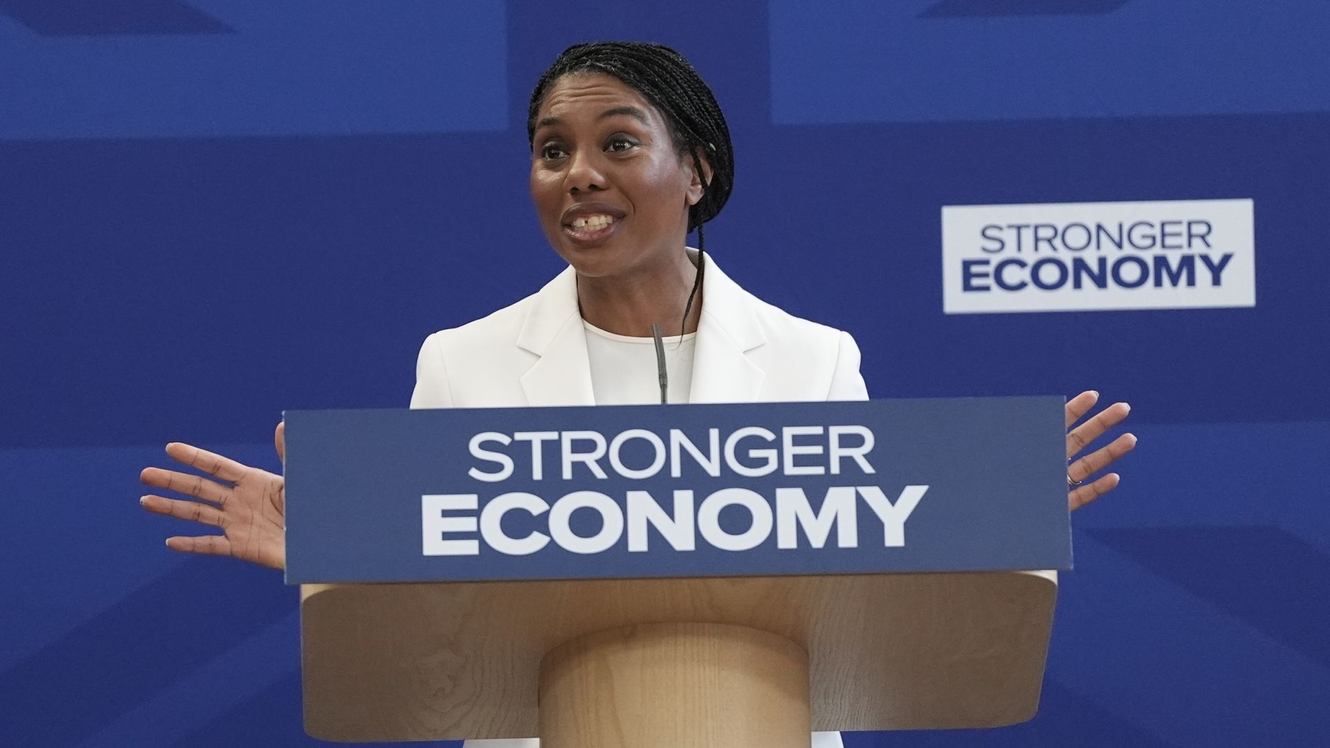 Tories 'on the right but appeal to the majority', says Badenoch