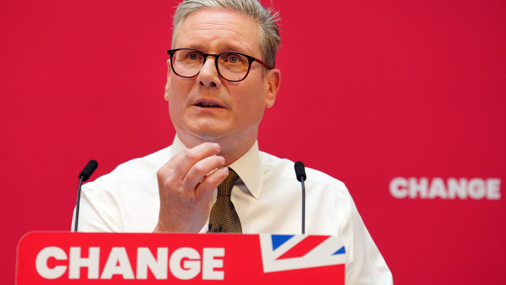 Starmer promises 'change' will finally arrive in 2026 in New Year's message