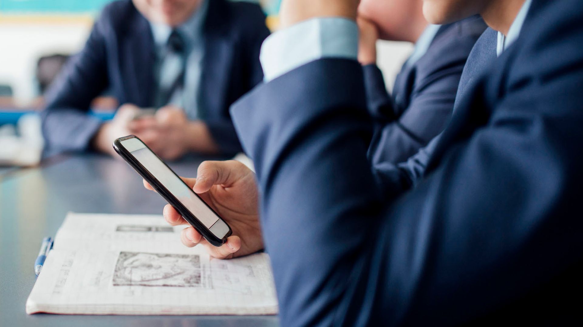 Schools should be 'phone-free' all day, education secretary tells teachers