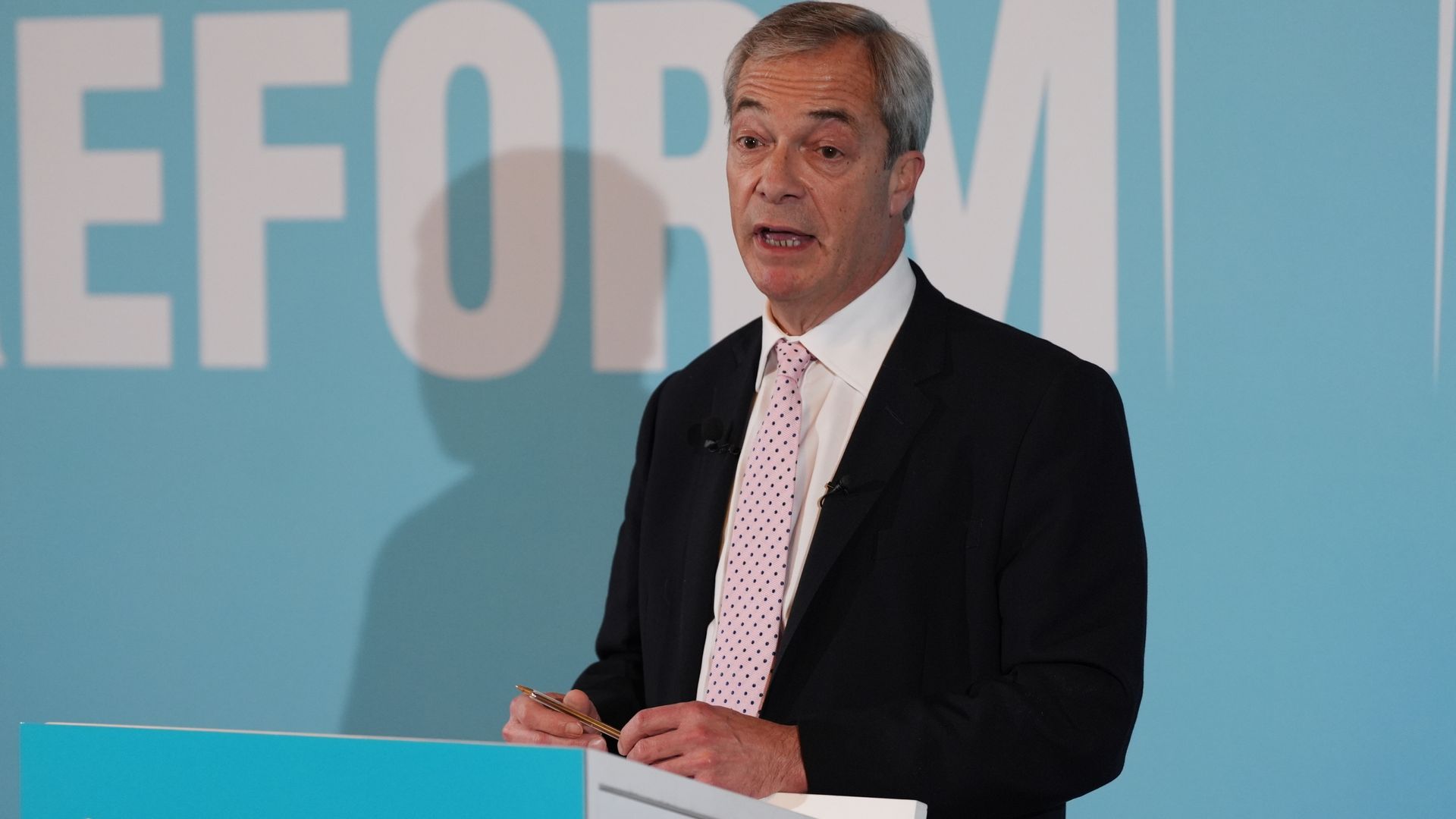 Farage sang antisemitic songs to Jewish classmates, former Dulwich pupil claims