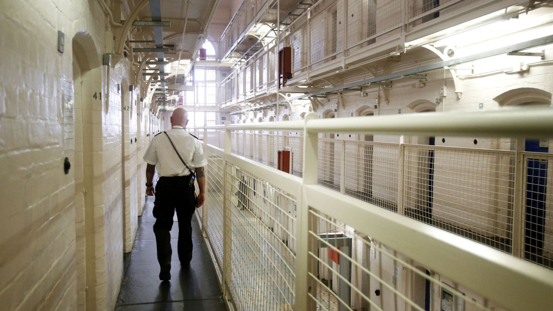 Govt to allow early release of thousands of rapists and violent criminals, Tories claim in sentencing row