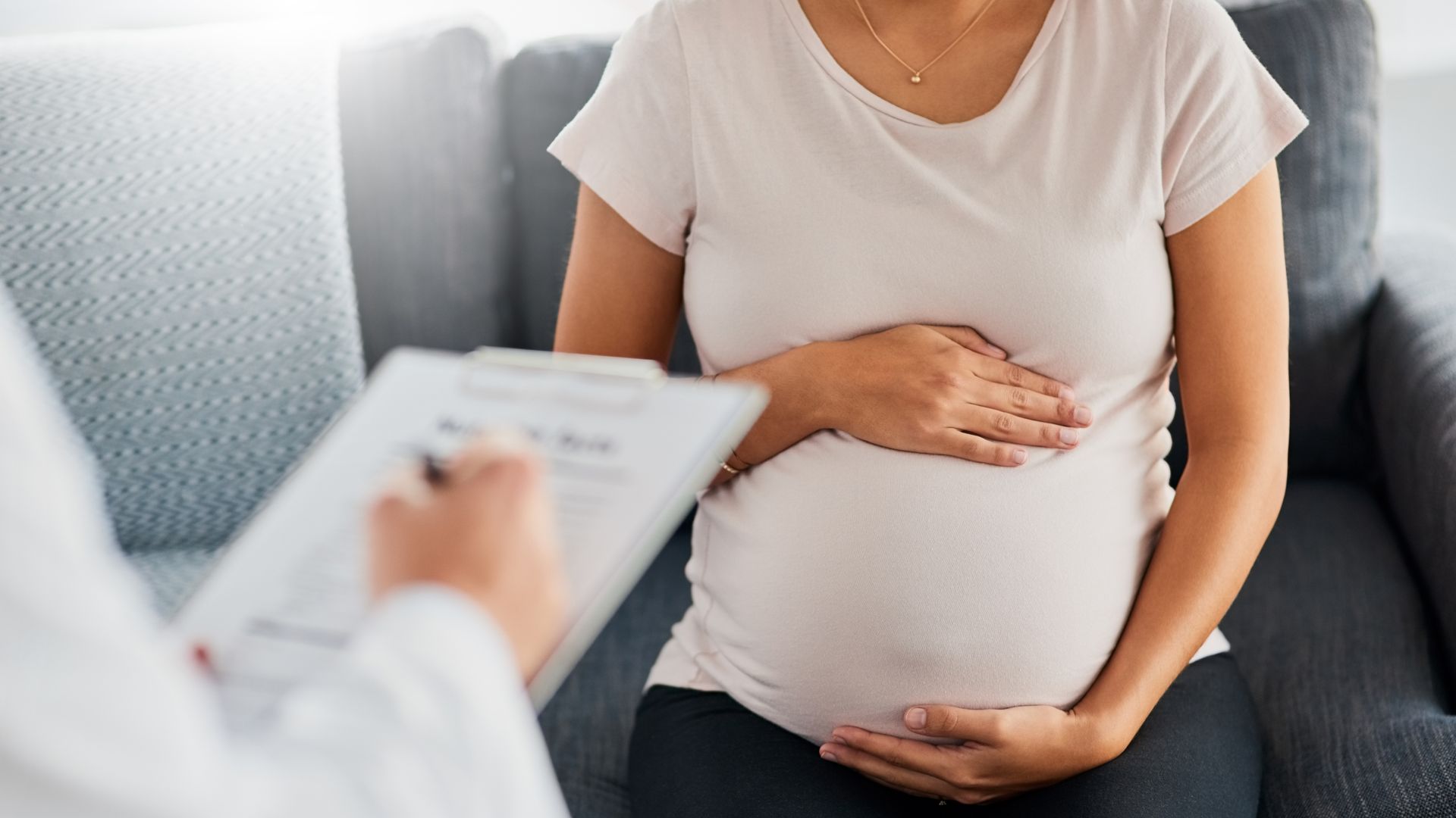 Offering tests after first baby loss 'could prevent 10,000 miscarriages a year'