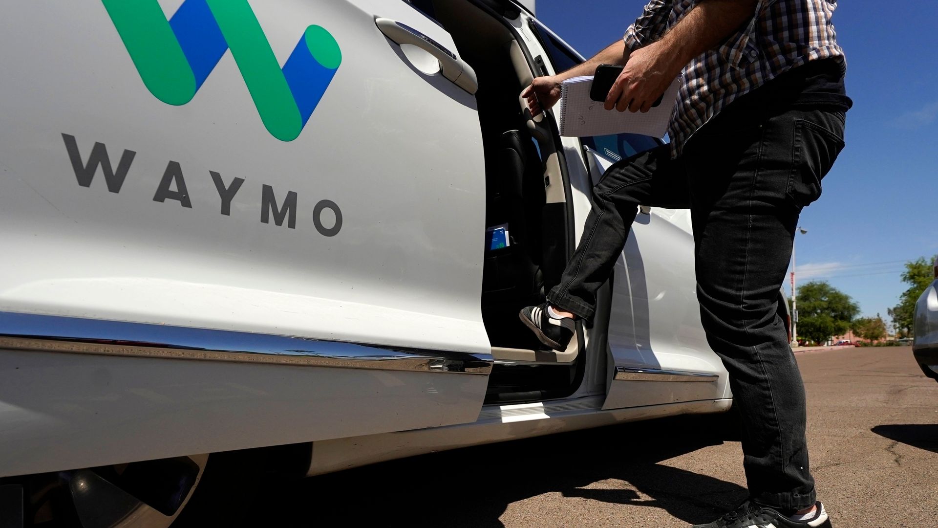 UK to be first in Europe to get driverless taxis